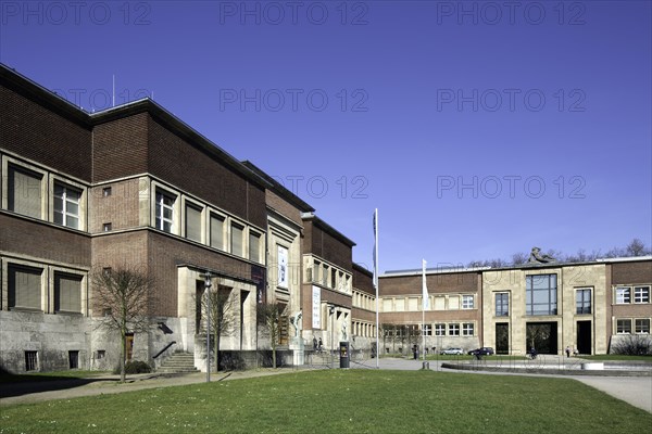 Ehrenhof complex with Kunst-Palast museum and NRW-Forum Kultur und Wirtschaft