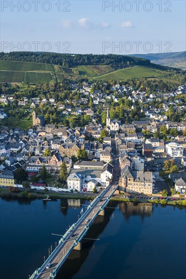 View across Traben-Trarbach and the Moselle river