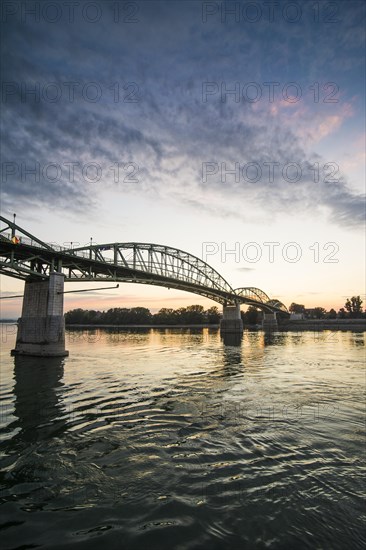 Maria Valeria bridge