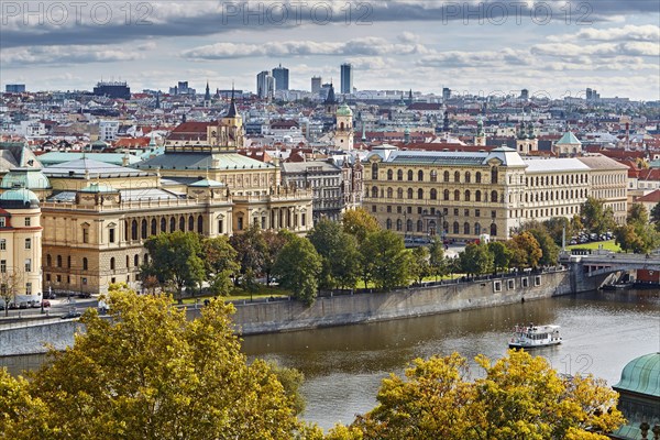 Historic centre and Vltava river