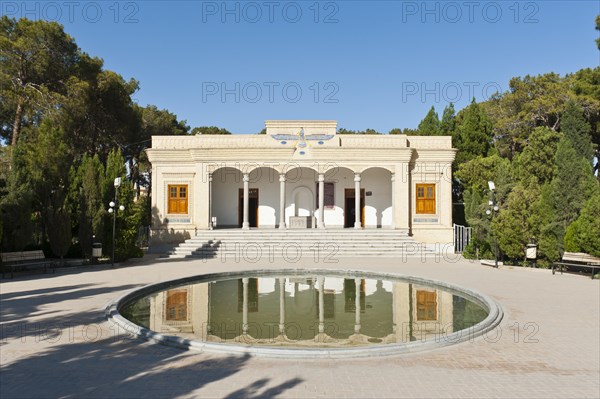 Zoroastrian fire temples