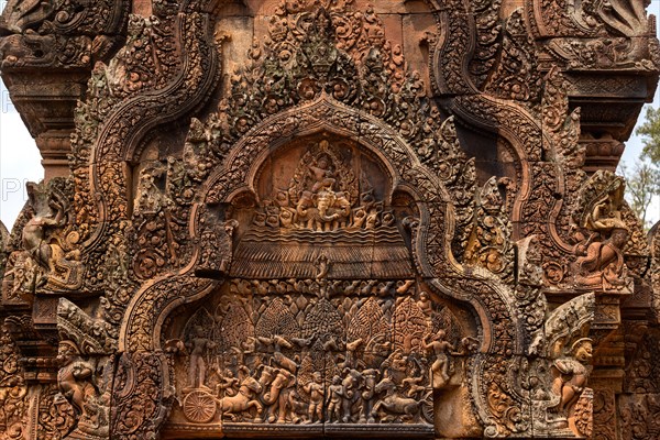 Bas-relief at the entrance of the northern library