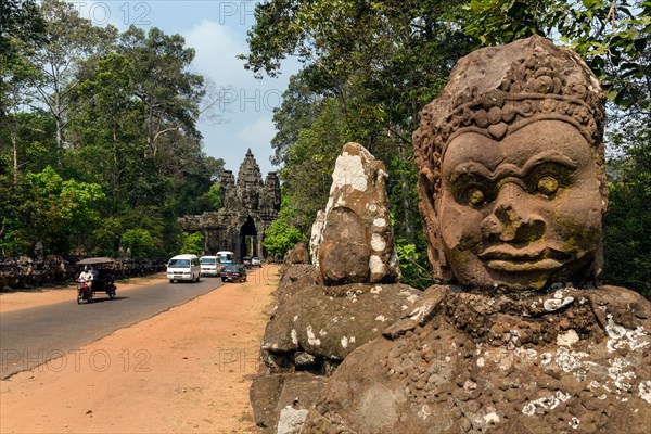 Asura statue in front victory gate