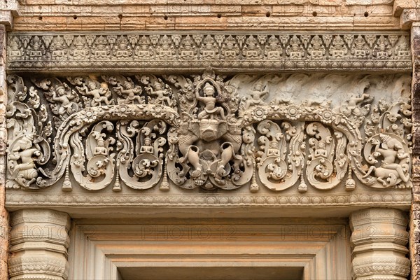 Relief detail on the lintel at the central Prasat