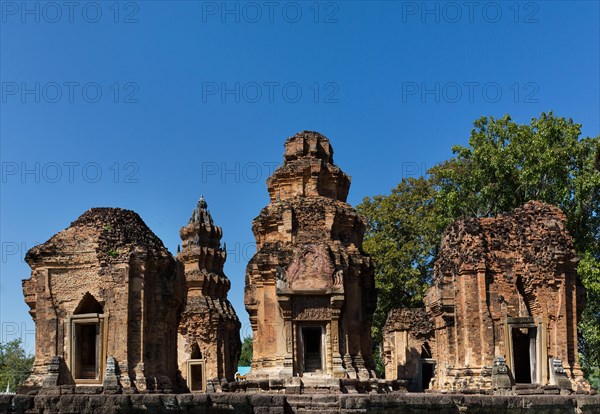 Prang of Prasat Sikhoraphum