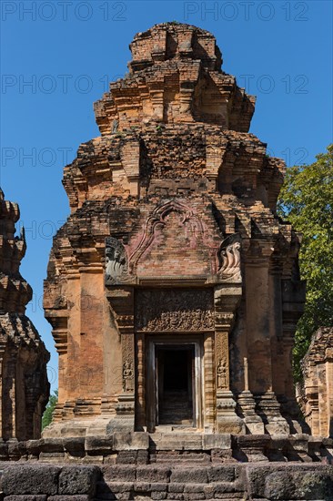 Prang of Prasat Sikhoraphum