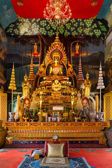 Buddha statue in Wat Phra Chao Tai Yai Ong Tue temple