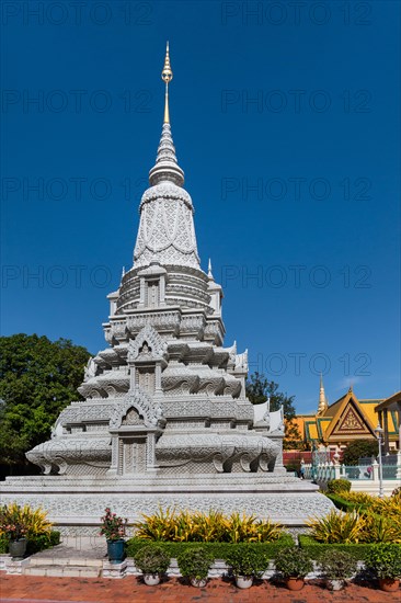 Stupa of King Norodom Suramarit in front of the Silver Pagoda in the Royal Palace District