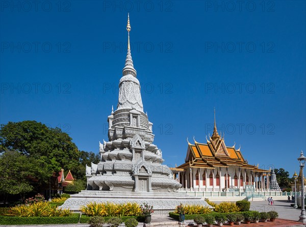 Stupa of King Norodom Suramarit in front of the Silver Pagoda in the Royal Palace District