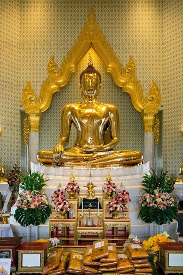 Wat Traimit Temple