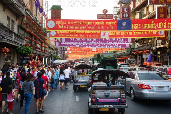 Heavy traffic in Yaowaraj road