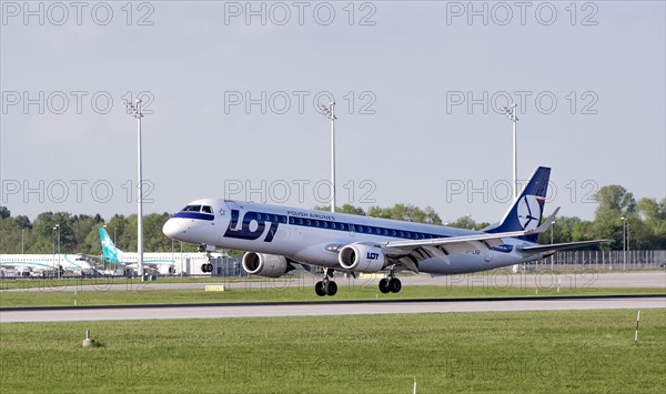 LOT Polish Airlines Embraer ERJ-195-200LR