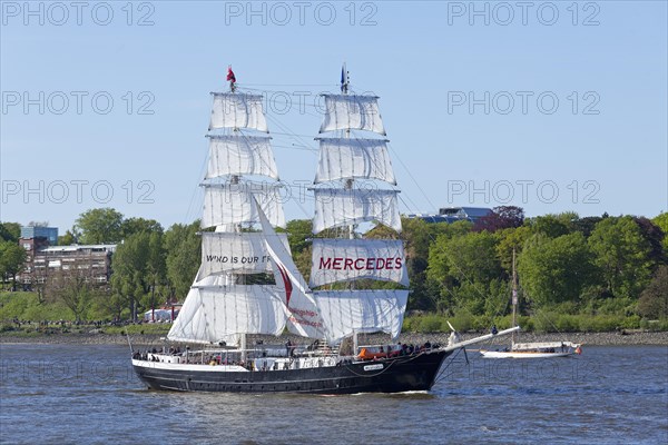 Sailboat Mercedes