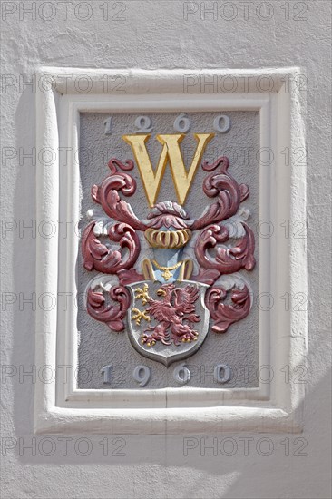 Crest on the town hall