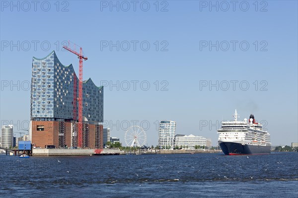 Cruise ship Queen Elizabeth