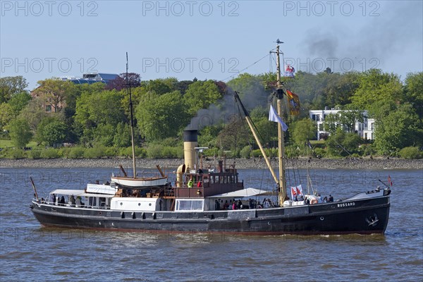 Traditional steamboat Bussard