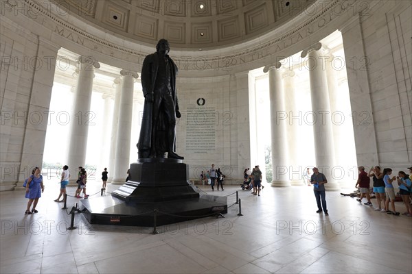 Statue of Thomas Jefferson by Rudulph Evans