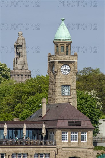 St. Pauli Piers with Bismarck memorial in the Old Elbpark