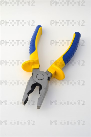 Pliers