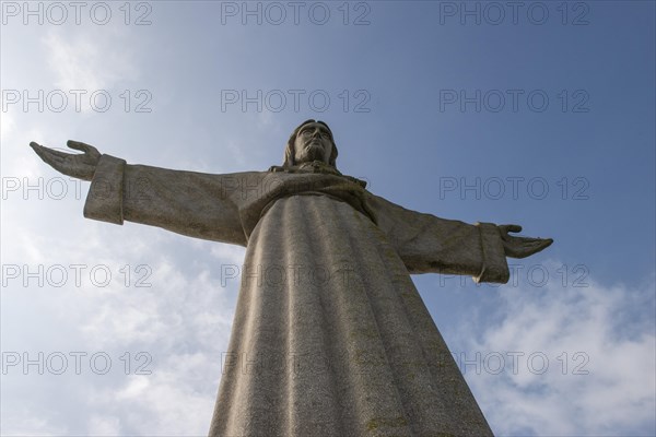 Cristo Rei statue