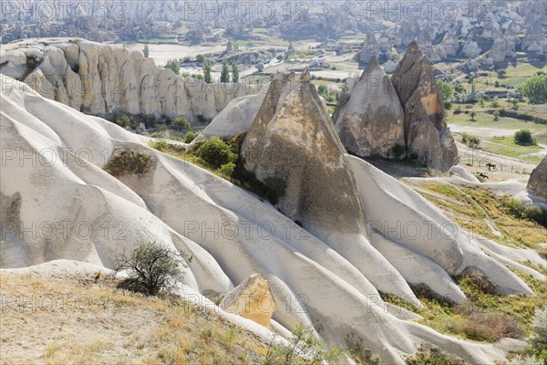 Tufa formations in Zemi Valley