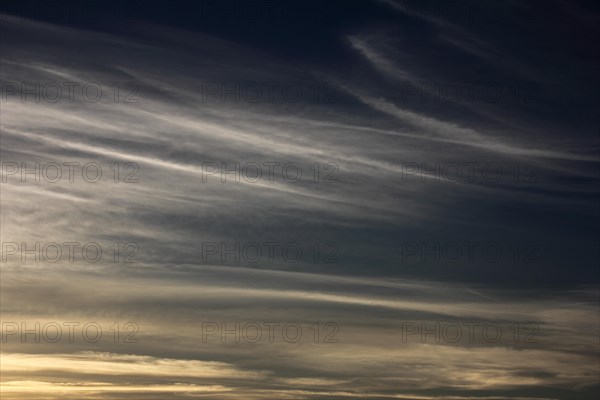 Cloud streaks