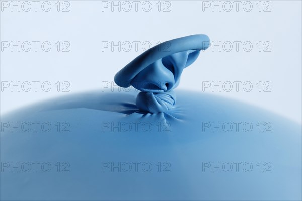 Knot of a balloon