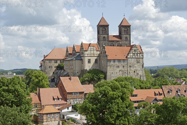 Castle and Collegiate Church of St. Servatius with monastery buildings on the Schlossberg or castle hill