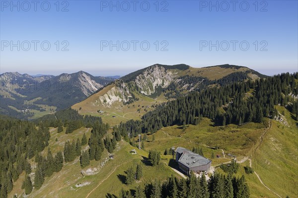 Mt Jagerkamp with the mountain station of the Taubenstein railway