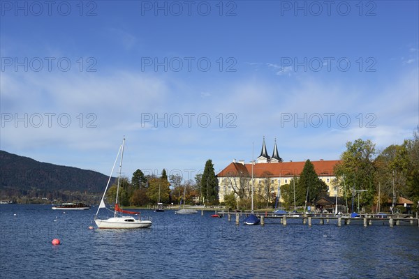 Castle with the Church of St. Quirinus