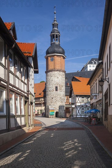 Niedergasse alley with Saigerturm tower