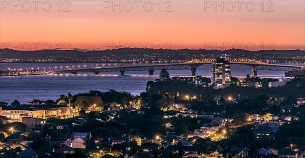 Harbour Bridge at dusk