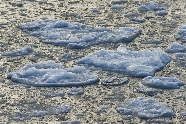 Small icebergs