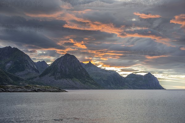 Coast near Husoy in the evening light