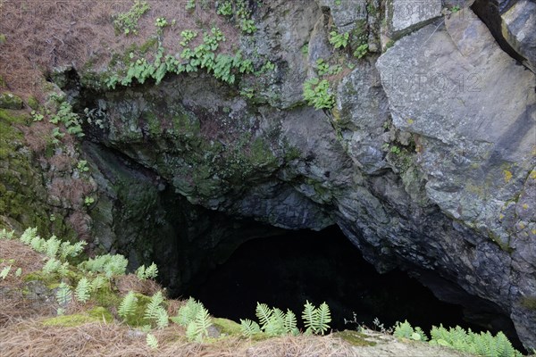 Volcanic vent of Hoyo de La Sima