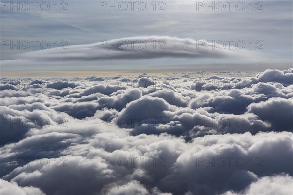 Lenticular cloud