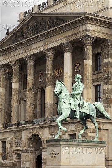 Duke Friedrich Wilhelm Memorial in front of Braunschweig Castle