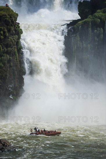 Jetboat underneath the Iguazu Falls