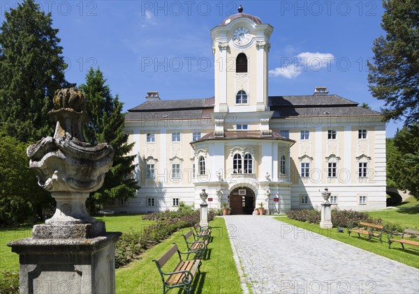 Schloss Rosenau