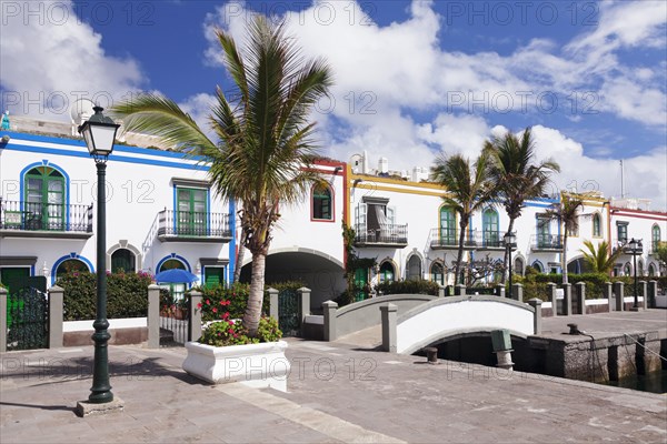 Homes and waterfront on the harbor