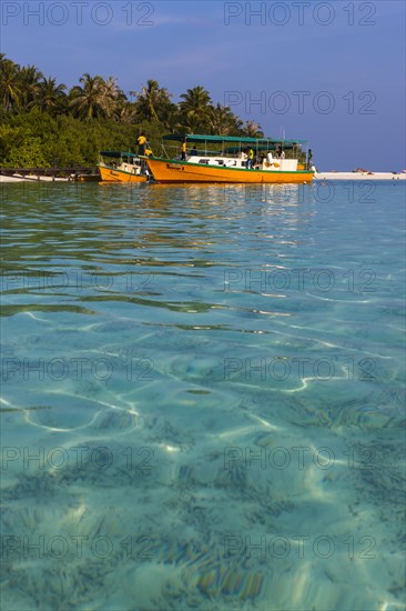 Boats off Embudu island