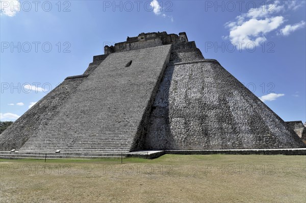 Adivino Pyramid or Pyramid of the Magician