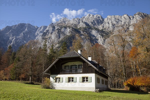 Traditional house in front of the Watzmann massif