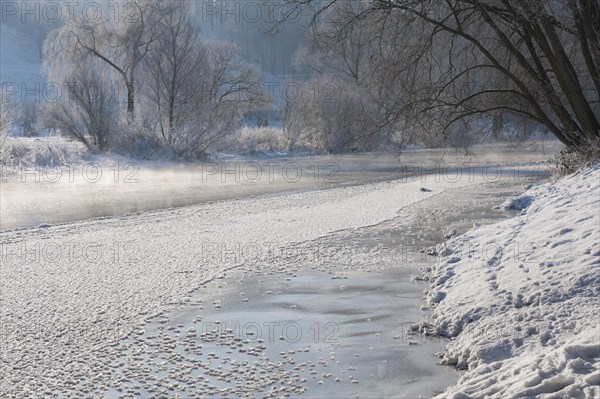 Winter morning on the river Saale