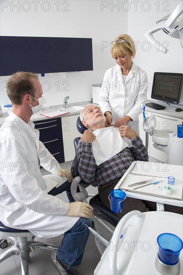 Senior at the dentist