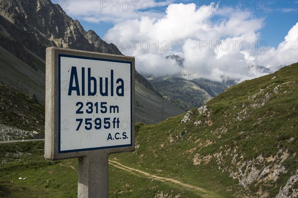 Sign on Albula Pass