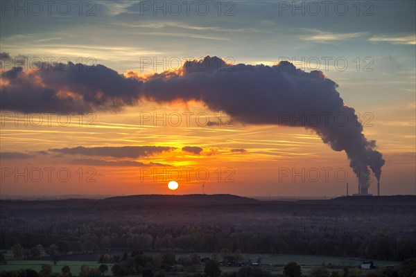 Sunset over the towns of Voerde and Dinslaken from Hunxe