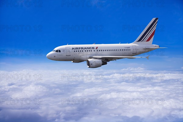 Air France Airbus A318-111 in flight