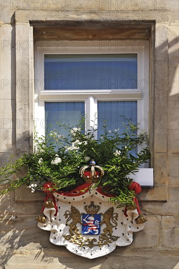 Coat of arms on the hotel and restaurant 'Goldener Anker'