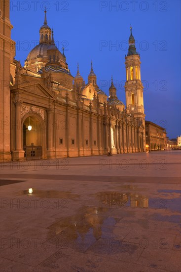 Plaza del Pilar square